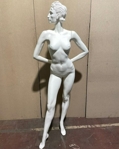 Lifelike female mannequin - lifelike,